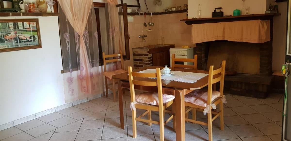 Bilocale Santa Maria Il Palazzone Esterno foto